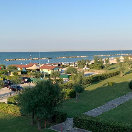 Апартаменты Al Mare Apartament Фано Экстерьер фото