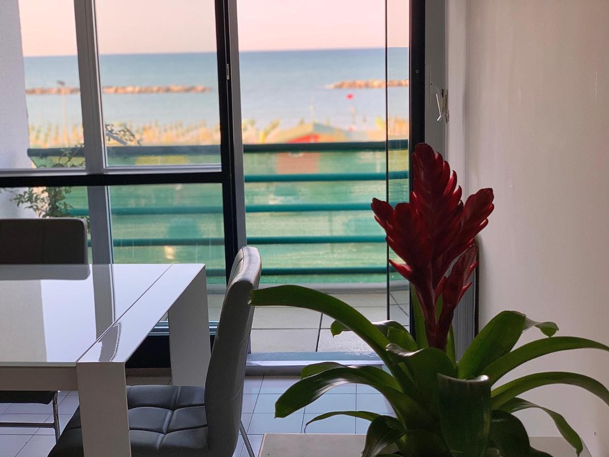 Апартаменты Al Mare Apartament Фано Экстерьер фото
