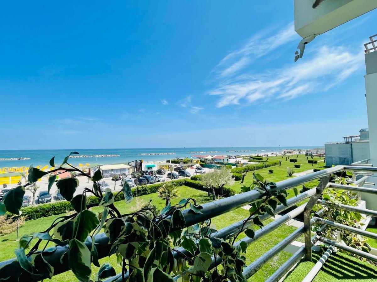 Апартаменты Al Mare Apartament Фано Экстерьер фото