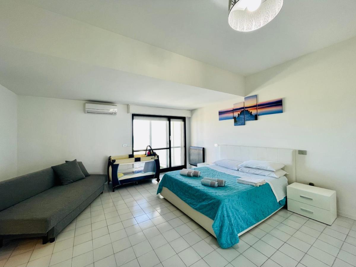 Апартаменты Al Mare Apartament Фано Экстерьер фото